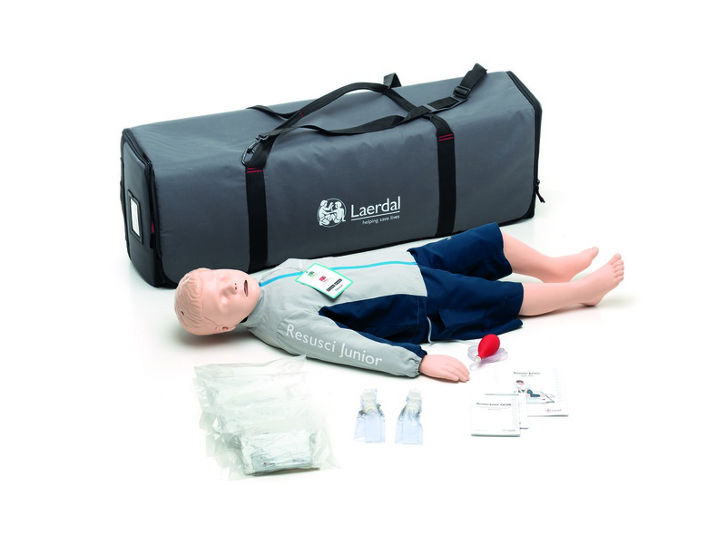Resusci Junior兒童全身人體模型，型號:181-00150
具5歲兒童的解剖結構，專為訓練兒童CPR而設計。符合2020年指南（按壓深度 5 – 6 厘米）。可監測即時心肺復甦訓練品質狀態，包括:胸外按壓深度(depth)、回彈與否(recoil)、頻率(rate)、通氣量、(volume)。可檢視心肺復甦品質成果，包括胸外按壓分數，通氣分數、
總共花費時間、胸壓時間比。方便課後回饋討論(Debrief)。