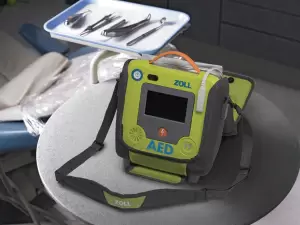 自動體外去顫器（AED）